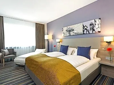 Leonardo Hotel Munich City North 4*,